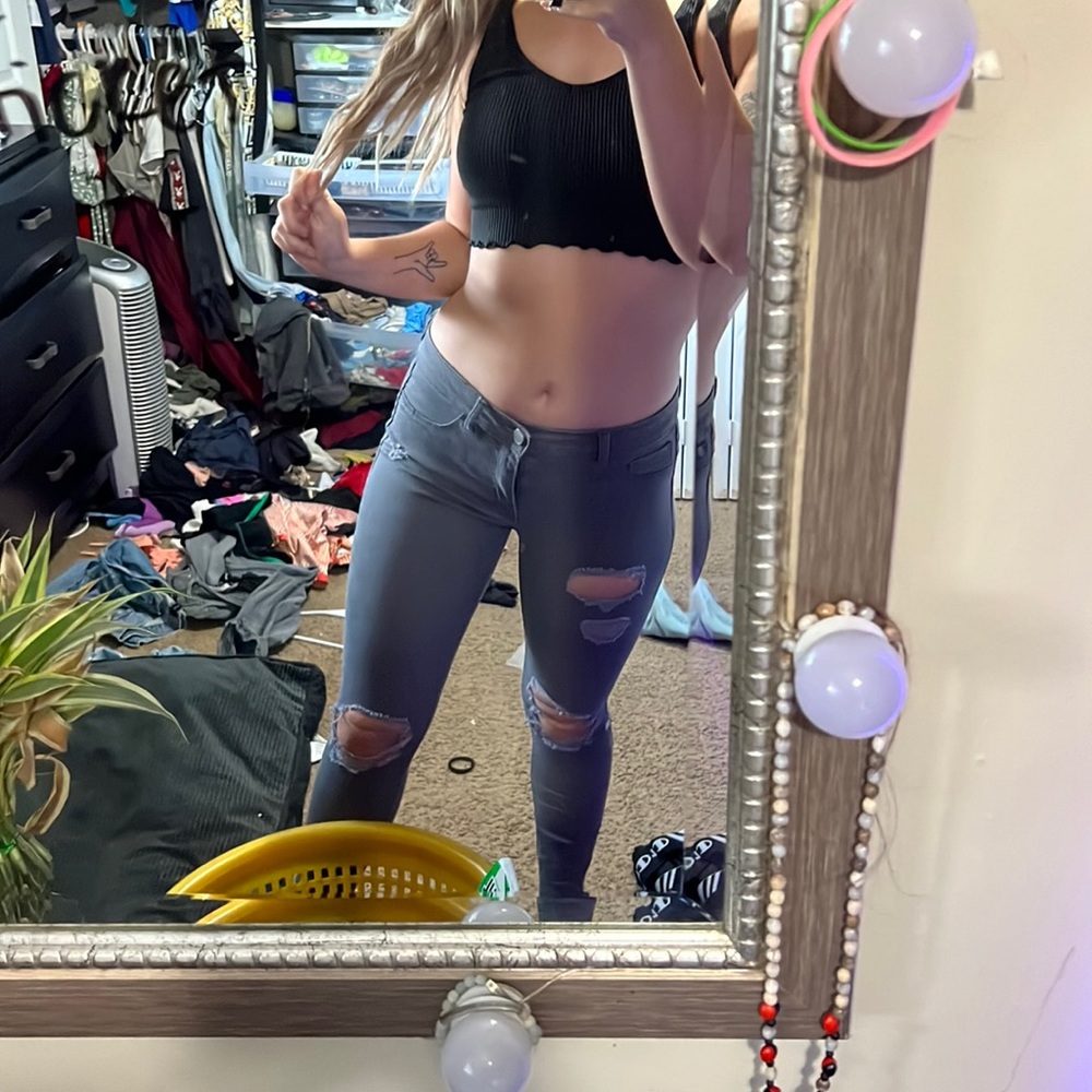 Gray skinny ripped jeans